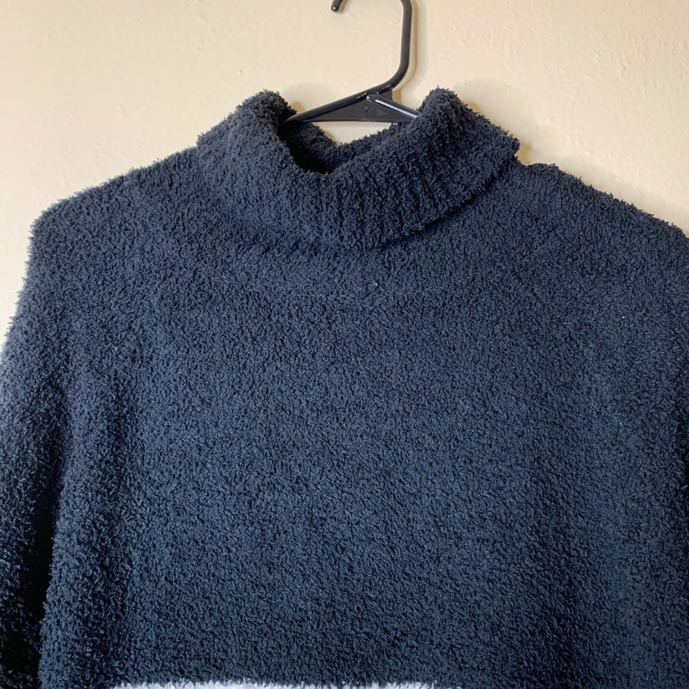 ALYA Sweater - Picture 4 of 8